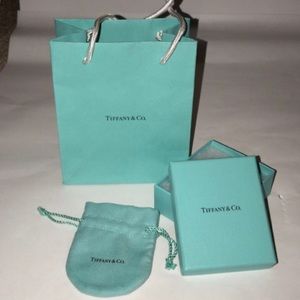Tiffany’s: Jewelry Box, bag, and pouch Gift Set